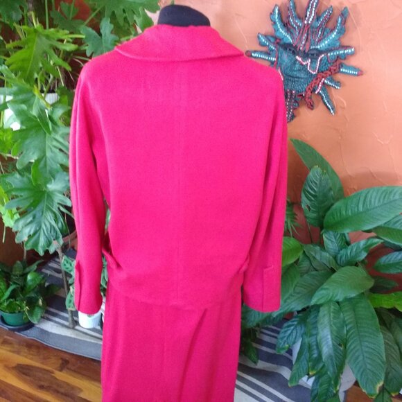 Another Price Drop! Vintage handmade Deep Rich Red Wool Suit - Picture 3 of 10